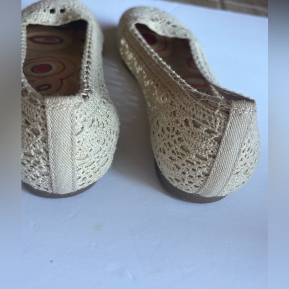 NWOT Dr. Scholl's Cream Crochet Flats, Size: 6 - Picture 5 of 9